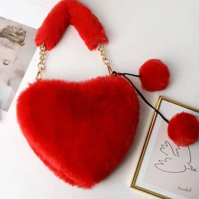 अशुद्ध पोम पोम देवियों लक्जरी डिजाइनर महिलाओं के फैशन फर हैंडबैग देवियों कंधे बैग के लिए दिल के आकार महिलाओं पर्स