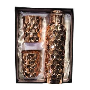 Grande bouteille en cuivre au design martelé avec lunettes pour la décoration intérieure et les cadeaux Ensemble de bouteilles d'eau en cuivre poli brillant avec gobelets - Product Image 5