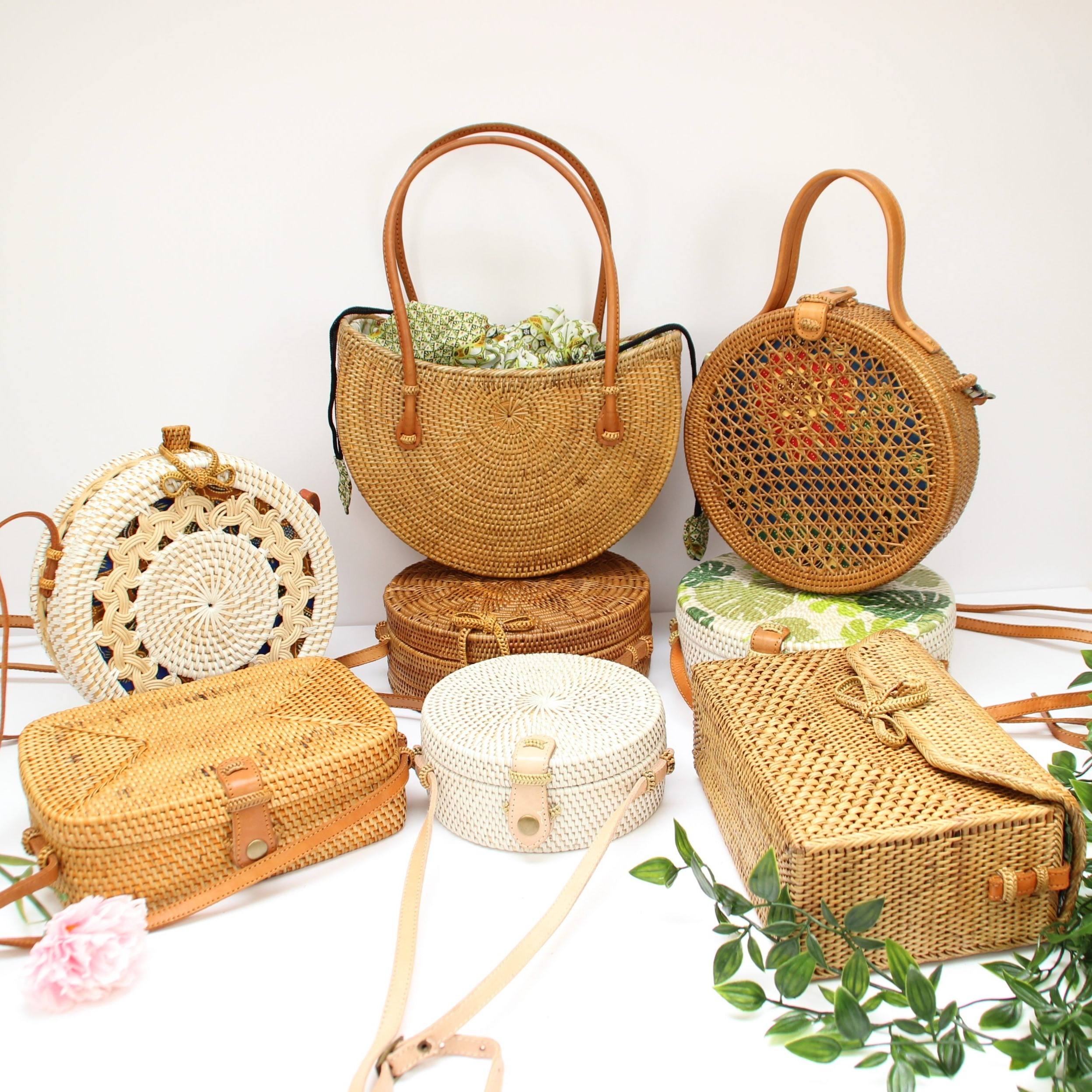 สีน้ำตาลอ่อนธรรมชาติ