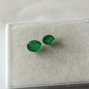 Pierre précieuse émeraude naturelle en vrac, taille brillante, couleur verte, qualité AAA, origine Zambie, fabrication de bijoux, certifiée IGI NARNOLI IMPEX - Product Image 4