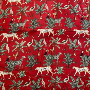 ผ้าฝ้ายอินเดียทำมือขายส่ง ผ้าพิมพ์ลายด้วยมือแบบ Sanganeri จากเมือง Jaipur วัสดุผ้าสำหรับตัดเย็บเสื้อผ้า - Product Image 1