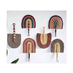 Éventail de feuille de palmier tissé à la main, 0084587176063 Ws, fait à la main - Product Image 3