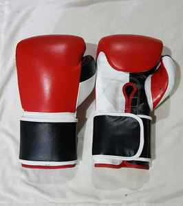 Gants de boxe d'entraînement professionnel fermeture à boucle à crochet Type Pro nouveau Design gagnant Sparring respirant gants de boxe en cuir PU - Product Image 2