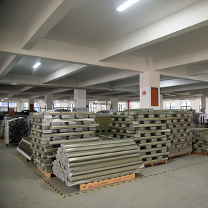 <span class=keywords><strong>Tende</strong></span> retrattili del <span class=keywords><strong>Garage</strong></span> dello schermo del rotolo della maglia 500x300 Cm della vetroresina della struttura della lega di alluminio