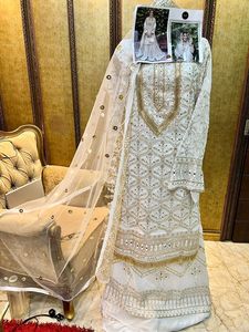 ชุดสูทปากีสถานออกแบบสีขาว3ชิ้นพร้อมสวมใส่สำหรับผู้หญิง - Product Image 3