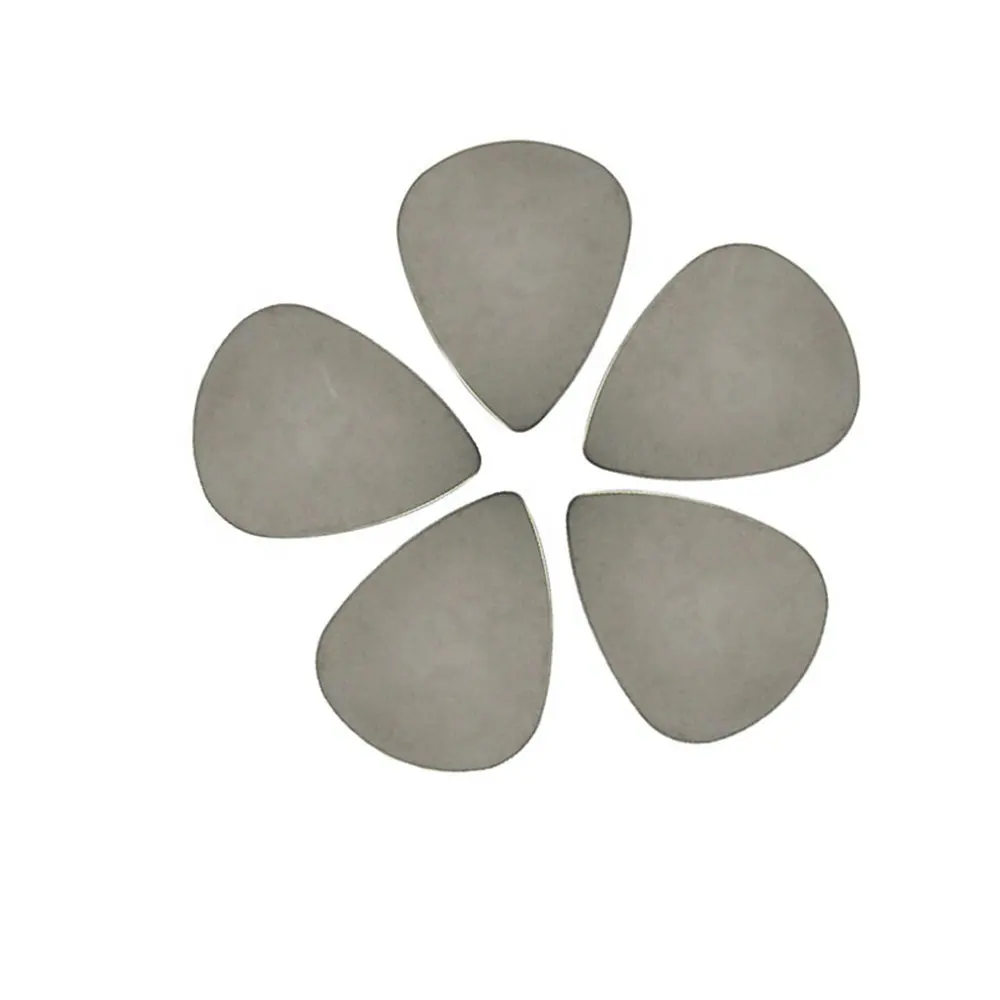 Wholesale New Arrival Guitar Picks Stainless Steel Guitar Bass Ukulele Accessories 0.3mm