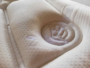 Nệm Cao Su Tự Nhiên 100% Đồ Nội Thất Phòng Ngủ Làm Thủ Công Tại Ý Nệm Đôi - Product Image 4