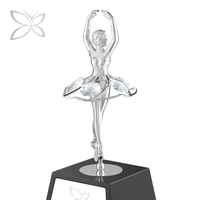 Trophée de danseuse ballerine en métal chromé sur mesure Crystocraft, orné de cristaux taillés brillants, style européen, 1 couleur