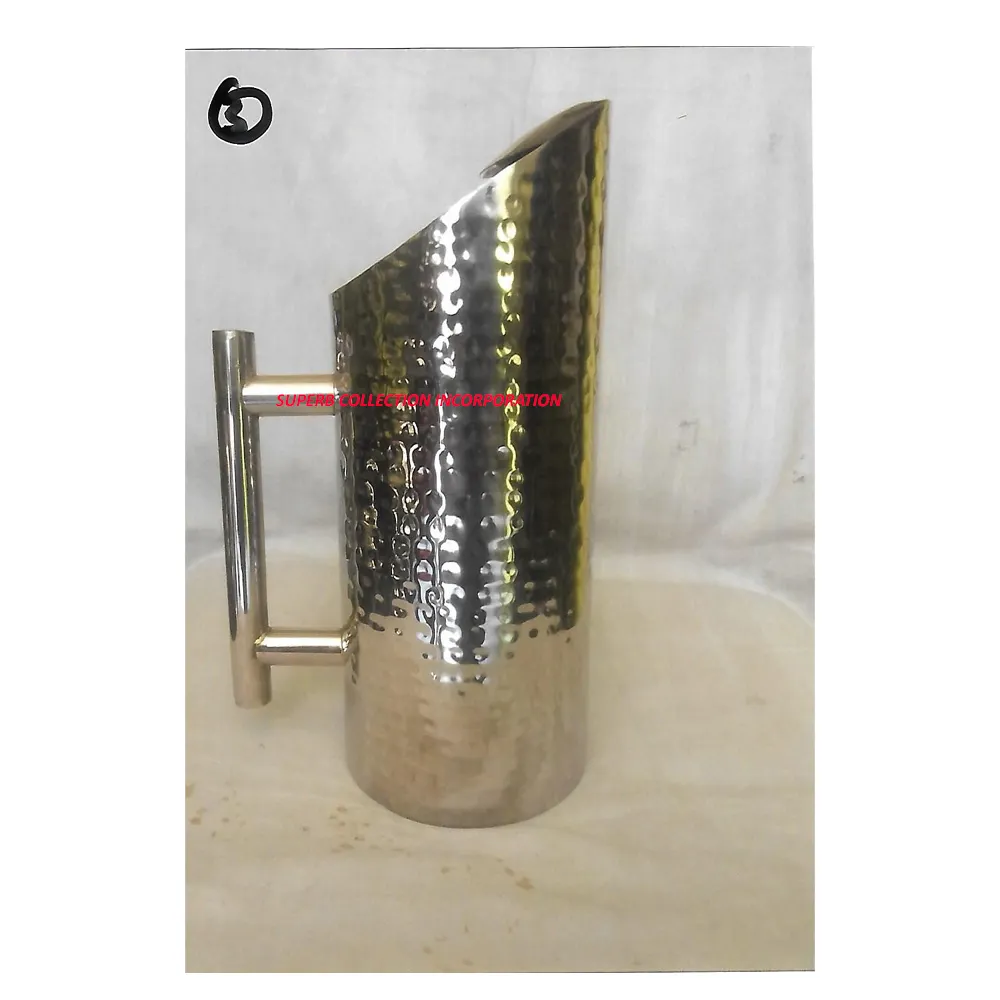 लक्जरी और आधुनिक अंकित डिजाइन स्टेनलेस स्टील धातु कस्टम मेड भारतीय हस्तनिर्मित पानी Pitchen और टेबलटॉप पानी सुराही