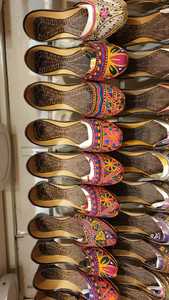 Zapatos Khussa hechos a mano para mujeres y niñas Calzado plano ligero de alta calidad con estilo para uso en interiores de verano y primavera - Product Image 2