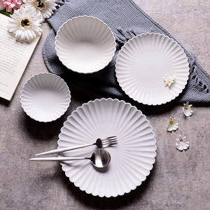 king Simple Western Frosted Chrysanthemum Shape Ceramic Dinner Plate Bowl <strong>Set</strong> Porcelain Tableware Dessert Plate - Product Image 3