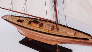 Tuiga L60cm Modèle de voilier en bois Décor nautique Maison Cadeau Article OMH Arts Artisanat avec Technique peinte à la main - Product Image 2