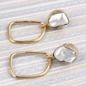 ต่างหูแฟชั่นห้อยของผู้หญิงทำด้วยมือไข่มุกน้ำจืดธรรมชาติห้อยทอง24K ทำด้วยมือ - Product Image 2