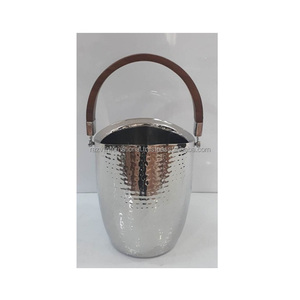 Cubo de Hielo de Acero Inoxidable de Diseño Único con Pinza para Hielo, Capacidad de 2L, Forma Redonda, Sostenible y Duradero - Product Image 3