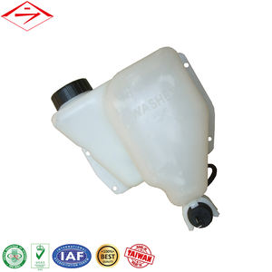 Tanque de Refrigerante para Lavaparabrisas de Alta Resistencia para PETERBILT 89'~07', Venta al Por Mayor de Autopartes - Product Image 1