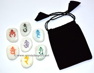 Conjunto de chakras de ágata blanca con bolsa pequeña, conjunto de Chacras de sándalo con bolsa pequeña, venta - Product Image 1