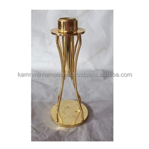 เชิงเทียนโลหะสลักลายนูนที่ใส่เทียนแบบทาสีด้วยมือโคมไฟและขวดโหล - Product Image 4