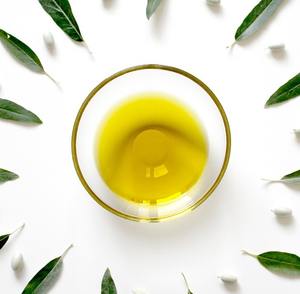 Huile Essentielle de Résine Pure de Copaïba Certifiée GMP, Distillée à la Vapeur du Brésil, aux Bienfaits Éclaircissants et Hydratants - Product Image 2