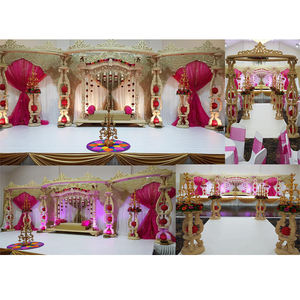 Mandap de Madera para Bodas Hindúes de Gujarat, Mandap de Madera con Temática del Sur de la India para Bodas en Leicester, Mandap de Madera de Estilo Abierto para Bodas en Canadá - Product Image 1
