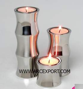 Ensemble de 2 bougeoirs de différentes tailles couleur or Design fantaisie Service de luxe en métal de meilleure qualité pour article léger Fantaisie - Product Image 2