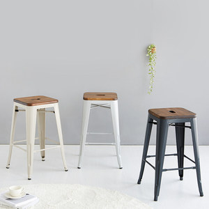 <span class=keywords><strong>Tabouret</strong></span> <span class=keywords><strong>industriel</strong></span> en <span class=keywords><strong>métal</strong></span> à assise basse avec plateau en <span class=keywords><strong>bois</strong></span>, <span class=keywords><strong>tabouret</strong></span> d'appoint <span class=keywords><strong>de</strong></span> style vintage, <span class=keywords><strong>tabouret</strong></span> <span class=keywords><strong>de</strong></span> <span class=keywords><strong>bar</strong></span> - Product Image 4