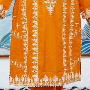 Kurtis de Algodón de Alta Calidad con Bordado para Mujer, Marca Masoori de India y Pakistán para el Verano - Product Image 2