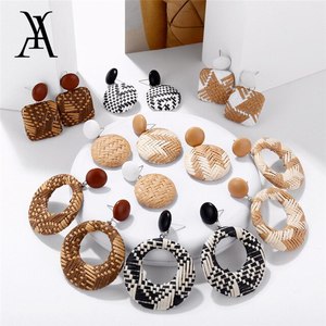 Pendientes de mimbre para mujer, pendientes de gota personalizados, pendientes de vacaciones - Product Image 1