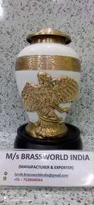DOMETOP 10 pulgadas Eagle Design Brassworld India's Premium 10 pulgadas CREMATION URN Suministros funerarios - Product Image 3