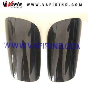 Espinilleras con impresión de logotipo personalizado, espinilleras de fútbol de fibra de carbono para deportes de fútbol - Product Image 1