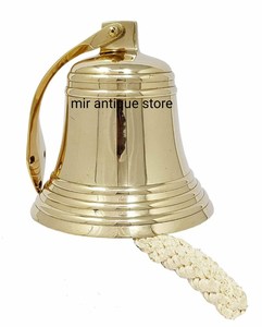 Campana Náutica Hecha a Mano de 5'' de Latón Macizo con Cordón, Campana de Puerta Marítima Moderna y Elegante - Product Image 1