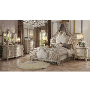 Ensemble de chambre à coucher rembourré vintage blanc fantaisie ensemble de meubles de chambre à coucher classique nouveau design meubles de chambre à coucher au design italien élégant Royaume-Uni - Product Image 1
