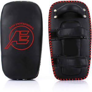 Bouclier de frappe incurvé en cuir de vachette pour Muay Thai et Kickboxing, avec options personnalisables - Product Image 2