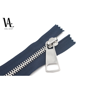 Fermeture éclair en argent brillant #5, 10 pièces, personnalisation de haute qualité, avec lanceurs de beauté, pour veste et grand sac - Product Image 1