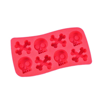 Passen Sie Halloween-Eis formen an