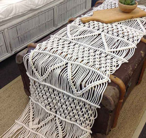 Camino de mesa de punto de macramé al por mayor internacional Isar para decoración del hogar y regalos - Product Image 2