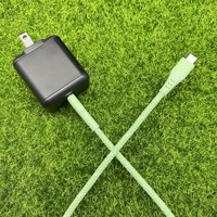 Cable de Carga USB C Trenzado de Cobre Puro Color Verde Hierba - Puerto C a C de 1M para Computadora con Patrón 3D en el Conector