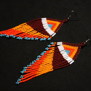   Pendientes de Plumas con Cuentas del Suroeste, Hechos a Mano, Pendientes de Moda Tribal - Product Image 1