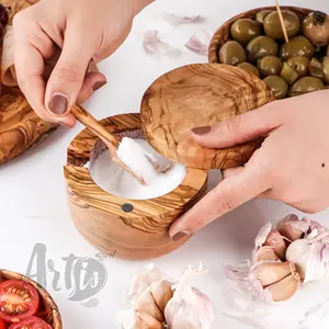 Gudang Garam Kustom dengan Tutup dan Sendok Buatan Tangan dari Kayu Zaitun, Kitchen Set Kotak Garam Kayu dengan Tutup