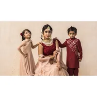 ชุดเข้ากันของครอบครัวหญิง Lehenga กับ Dupatta นัวเนีย,ชุด Anarkali เด็กหญิงและเด็กชายออกแบบ Brocade Kurta