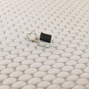 จี้ประณีตทำด้วยมือ925เงินสเตอร์ลิงทำด้วยมือมีจี้หินสีดำโอนิกซ์ฝังกรอบตามธรรมชาติเทคโนโลยีน้ำหนักเบา - Product Image 3