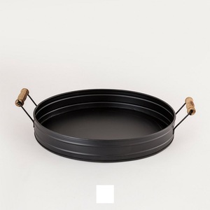 Offre Spéciale Coloré Empilable Plateau Rond En Métal Anti-dérapant Bar Servant des Plateaux En Étain Pour La Décoration - Product Image 3