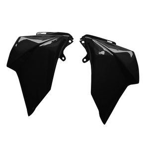 Carénages latéraux en fibre de carbone OYA pour Kawasaki <span class=keywords><strong>Z800</strong></span>
2013 - Product Image 1