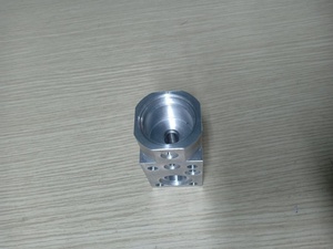 Piezas de mecanizado CNC de precisión, venta completa, molino de extremo de carburo, precisión de producto de alto grado - Product Image 2