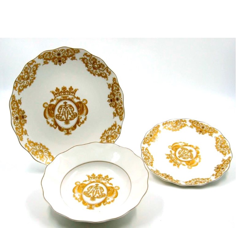 Elegante stile Royal Family set di porcellana fine osso 18 pezzi "Blanche Royal"