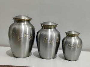 Urnes de crémation en forme de patte grise pour animaux de compagnie, de haute qualité, pour le stockage des cendres, Urna de crémation en laiton de qualité supérieure - Product Image 2