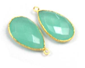 Aqua Calcedony Connecteur de lunette à facettes en forme de poire fait à la main en argent sterling plaqué or Composants de bijoux en pierres précieuses - Product Image 2