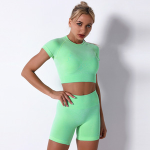 Ropa de Fitness y yoga para mujer, trajes de entrenamiento y ejercicio con material de la mejor calidad, sujetador de alta elasticidad y pantalones cortos - Product Image 4