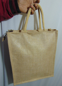 Bolsa de Yute Ecológica Reciclada en Stock (12"W X 14"H X 5"G) -lowellcraft.com Forro de Algodón, Asa para el Hombro - Product Image 3