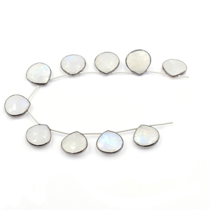 Arco Iris piedra lunar 16 a 18 MM forma de corazón plata bisel negro oxidado plateado lado superior perforado 10 cuentas hebra - Product Image 4