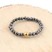 Bague élastique minimaliste 2-3mm, sur mesure, perles rondes en hématite naturelle, avec boule plaquée or, anneau extensible